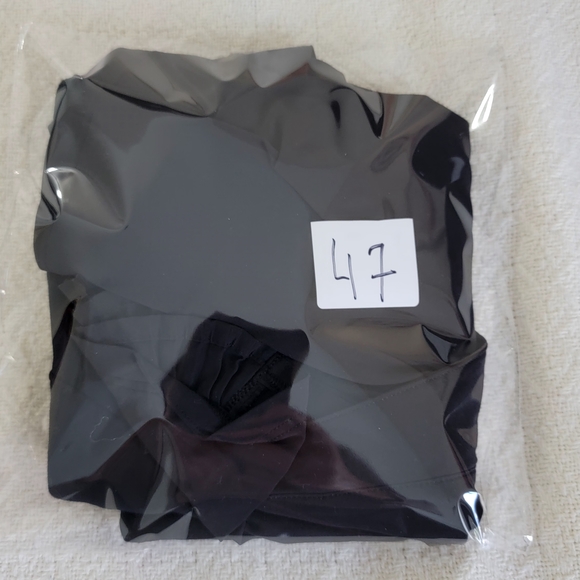 Lululemon Athletica Black Skirt Size 4 - Picture 9 of 9